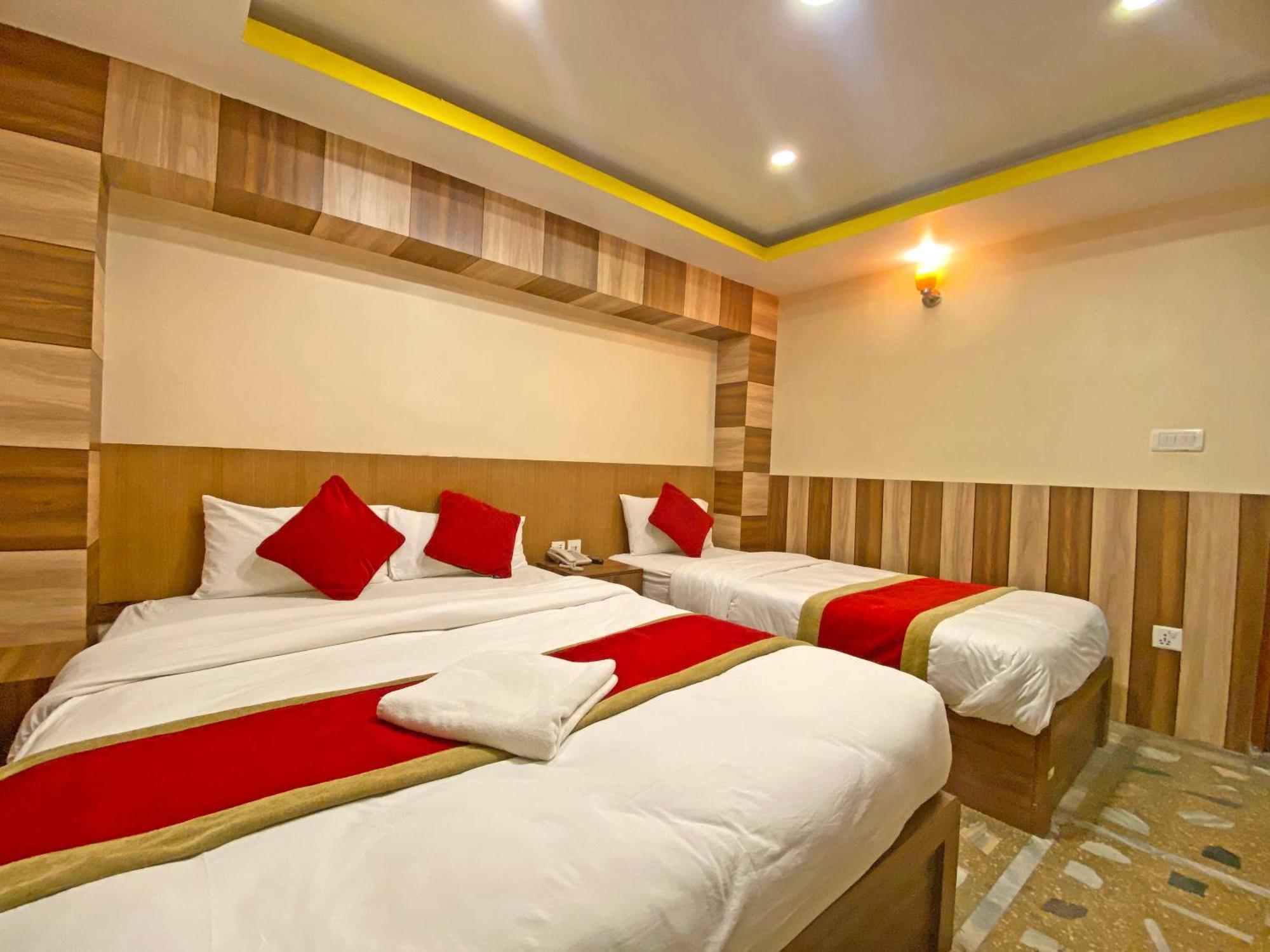 Hotel Airport Holiday Catmandu Exterior foto